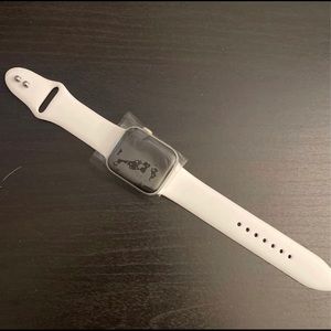 Apple Watch Series 4 44mm silver